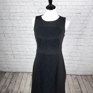 ⭐️Sz 8 black sleeveless dress w/ lace front⭐️